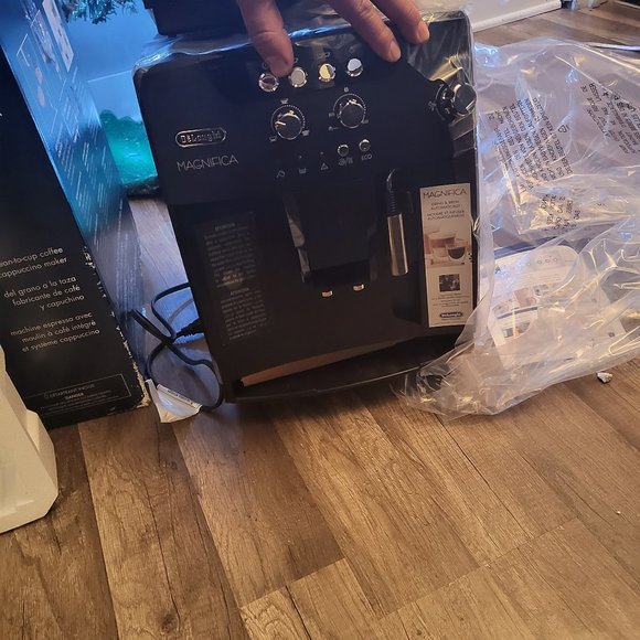 Delonghi Kitchen Delonghi Magnifica Cappuccino Make Machine Poshmark